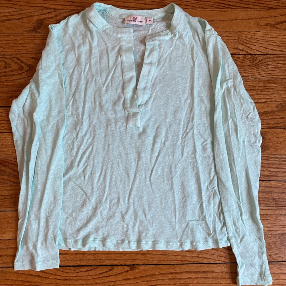 Vineyard vines - light green thin cotton pullover - size medium - worn